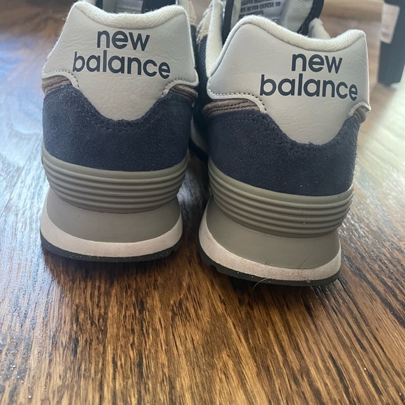 New Balance Women's/Men's 574 Navy and Gray Sneakers - Picture 5 of 6
